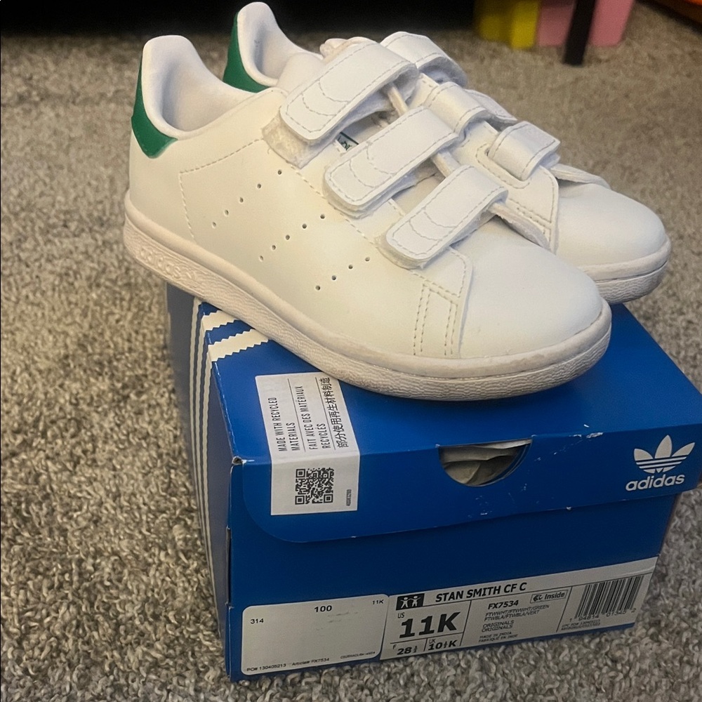 Adidas Kids' Stan Smith Sneakers White with Green Accents. Size 11k, girl/boy